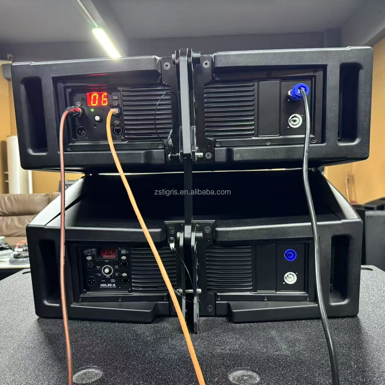 ラインアレイ・スピーカー HDL 30 20 9006。10 - Outdoor Power Line のレビューと価格